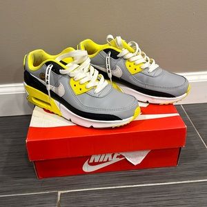 Nike Air Max 90 Go the Extra Smile